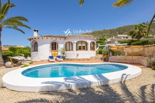 Casa  Calistros,. Casa en venta con piscina en benitachell