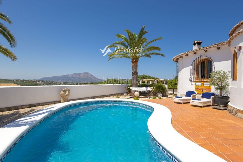 Foto 86d244ea-f22c-4c5c-b358-89c10dde9ea4. Casa amb calefacció aparcament piscina a Els Calistros - L´Assagador Poble Nou de Benitatxell (el)