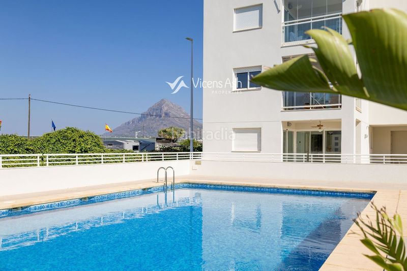 Foto 0a41e27b-2619-458b-8477-a41fe2788afc. Casa a schiera con riscaldamento parcheggio piscina in Xàbia