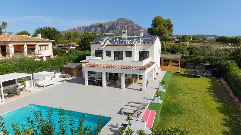 Foto acacaeee-ccc1-48c7-9531-cb27eb0c1b33. Casa amb piscina a Partida Comunes-Adsubia Xàbia