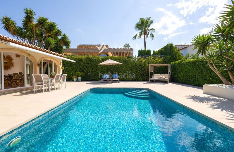 Foto e6112e11-128a-4b7d-83a2-b34ad1f23642. Casa amb calefacció aparcament piscina a Cap Martí - El Tossalet - Pinomar Xàbia