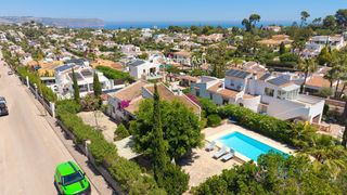 Haus  Paul gauguin. Casa en venta con 21 dorm. en pinosol cerca del arenal, j�vea