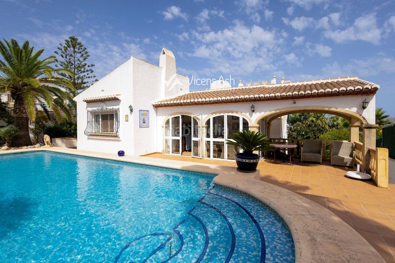 Foto 64f253d7-ae49-4574-9aaa-11a00e3bc3c6. Casa amb calefacció aparcament piscina a Cap Martí - El Tossalet - Pinomar Xàbia