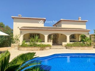 Haus  Lago como. Villa en venta en las laderas, javea