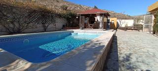 Chalet en Fontcalent. Chalet en venta en fontcalent, 4 dormitorios.