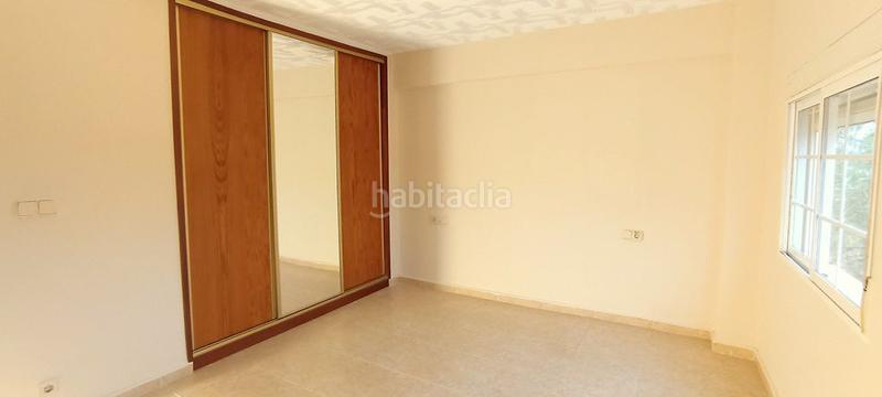 Foto 42fd3918-6c6d-4a80-b1d5-e7358660671e. Chalet con piscina in Fontcalent Alicante