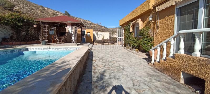 Foto dab61bcf-55d6-4cb3-bfa6-b5448cc10ed8. Chalet con piscina in Fontcalent Alicante