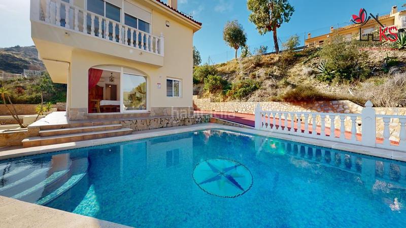 Foto 1ef8a671-c150-4f8e-acff-d61172274bef. Chalet avec chauffage parking piscine dans Pueblo Acantilado-Lanuza Campello (el)