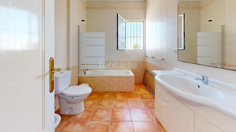 Foto 7ba9d730-8472-4e6e-a1b9-15733639c72a. Chalet avec chauffage parking piscine dans Pueblo Acantilado-Lanuza Campello (el)