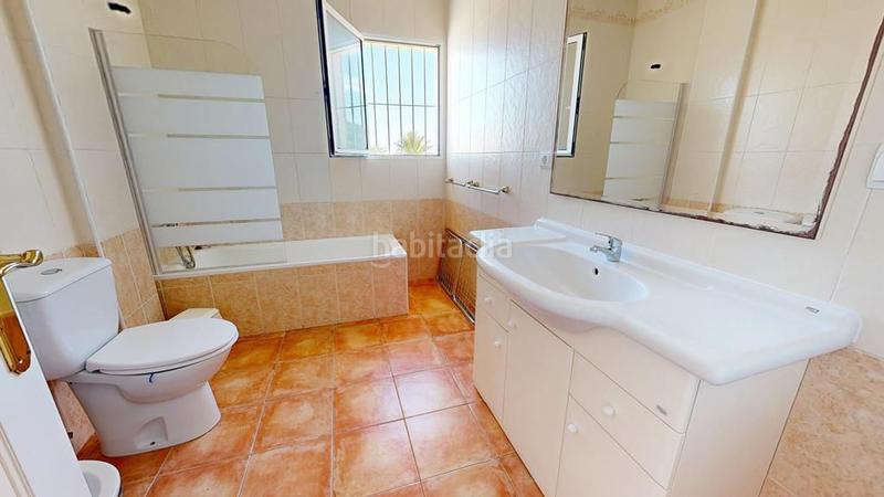 Foto 8cf34c0d-bb05-42dd-9538-aad2e901b8a0. Chalet avec chauffage parking piscine dans Pueblo Acantilado-Lanuza Campello (el)