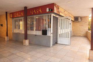 Local Comercial a Pintor Pedro Camacho 9