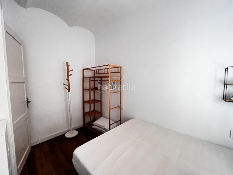 Foto ef6e49b3-d098-4686-9975-3cdb15634518. Alquiler piso per estudinats - contracte temporal - 375.-e per habiació - 4 habitacions, en Girona