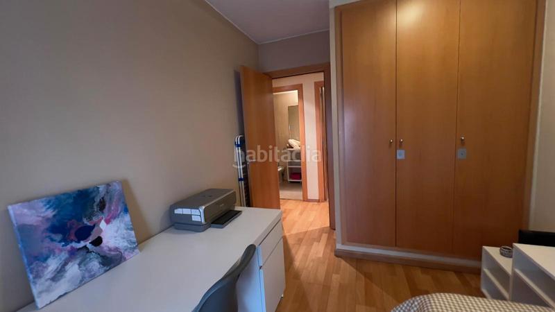 Foto 01587c81-2769-4ca7-b388-58b0e376c718. Alquiler piso lloguer temporal pis moblat i equipat amb terrassa i pàrquing en Girona