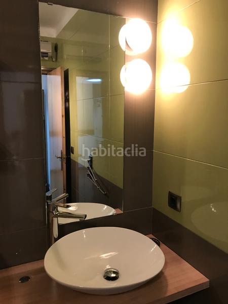 Foto f8bd237e-d42f-4489-a42c-650867d80f6d. Alquiler piso vistes espectaculars, 2 habitacions, parking privat i traster en Girona