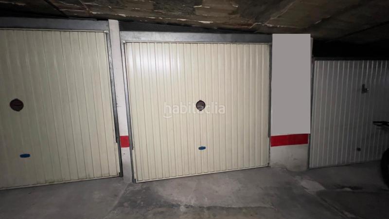 Foto b47a4c38-f072-4cfc-8a2d-dc0629f2d12b. Aparcament cotxe a carrer del castell de solterra 16 a Girona