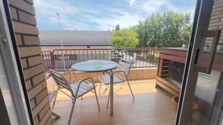 Pis  Carrer de pau casals. 110 m2, 3 hab., 2 banys, terrassa, opcio a parking