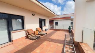 Xalet a Sant Julià de Ramis. Casa unifamiliar amb jardí de 500 m², molt ben conservada, a pro