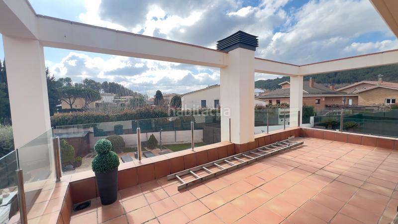Foto b701e71f-9333-4960-a178-b793fbfcc793. Chalet casa unifamiliar amb jardí de 500 m², molt ben conservada, a prop de girona en Sant Julià de Ramis