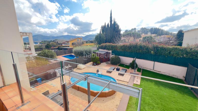 Foto c73742c4-d34d-4bff-b8a6-a4f7ee6c4694. Chalet casa unifamiliar amb jardí de 500 m², molt ben conservada, a prop de girona en Sant Julià de Ramis