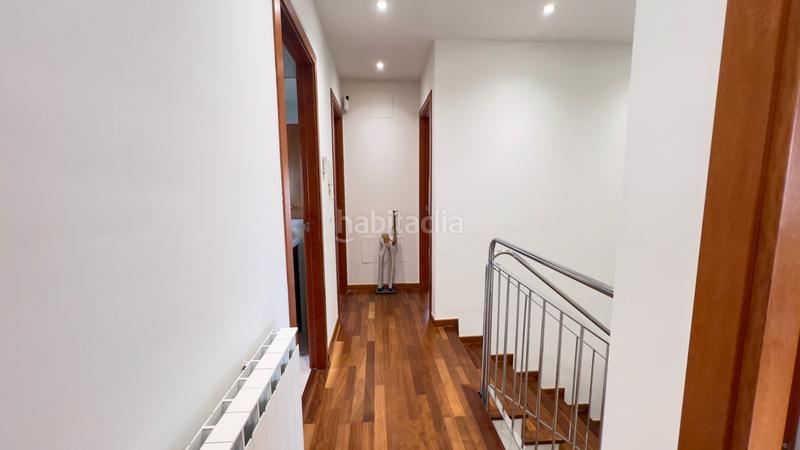 Foto d9dad615-f6c8-449f-bb3d-c79696d1282f. Chalet casa unifamiliar amb jardí de 500 m², molt ben conservada, a prop de girona en Sant Julià de Ramis