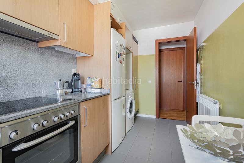 Foto 6a9d9d8b-9e73-48b2-976b-92db438a396c. Appartamento con riscaldamento parcheggio in Port Badalona