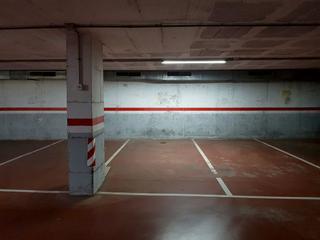 Aparcament cotxe  Carrer de l'equador. Venta parking calle equador