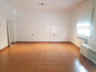 Etagenwohnung  Calle joan vidal i jumbert. Unico en la zona dos viviendas en una !!