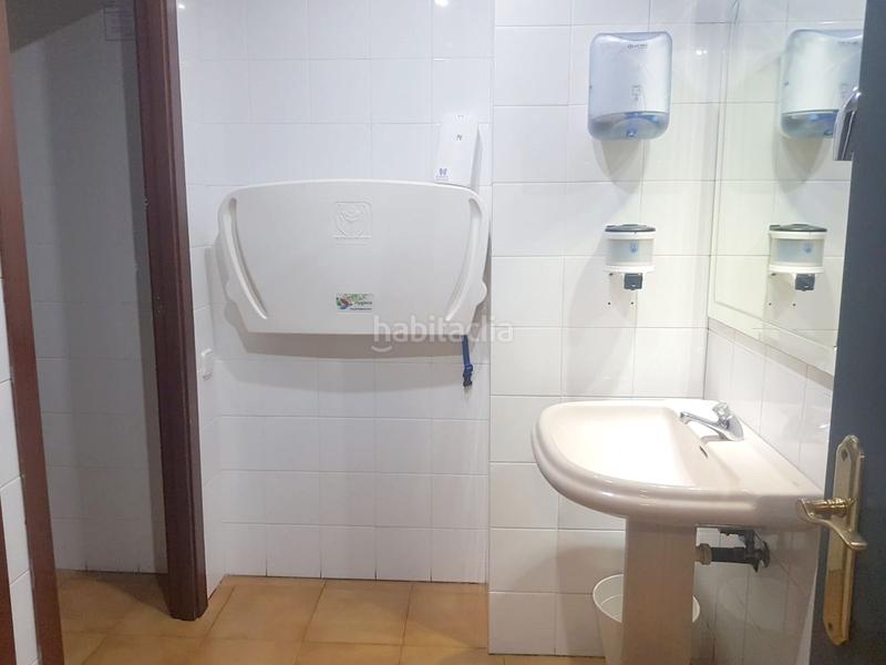 Foto 1a3777c3-0dd5-491b-8f23-2056ae4f8c9a. Pas-de-porte local commercial avec chauffage dans Font Verda Granollers