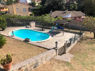 Miete Haus in Lliçà d´Amunt. Casa amueblada con piscina