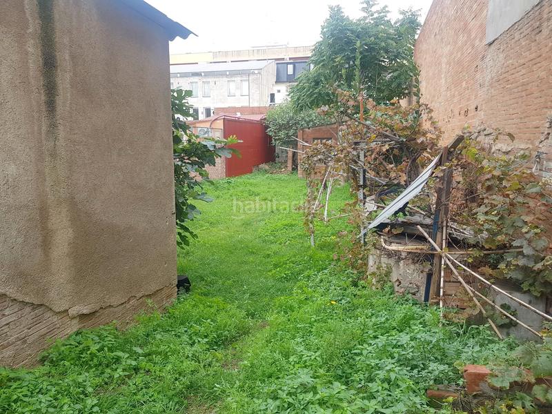 Foto cc17e6a1-3868-45ee-af1f-73ea5fdc7926. Terreny residencial a carrer de narcís monturiol 21 a Granollers