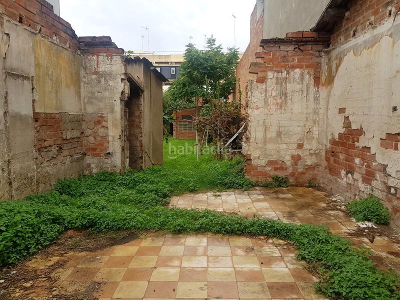 Foto dcca1df3-d973-40c8-8dbc-24f0ded82af0. Terreny residencial a carrer de narcís monturiol 21 a Granollers