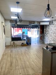 Locale commerciale in Canovelles