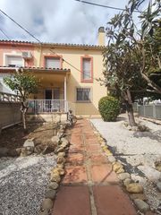 Casa pareada en Lliçà de Vall. Casa con jardin
