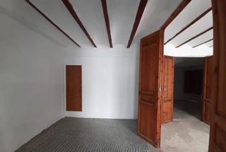 Casa adossada  Calle larga