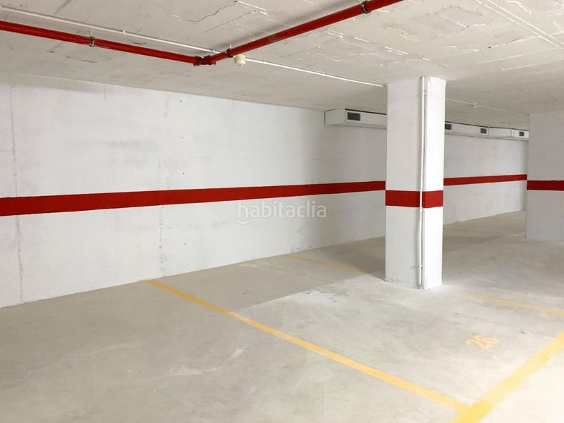 Foto 2a733ebc-4820-4924-b970-44348f9a4d8e. Aparcament cotxe a Centro Comercial - Capsades - Hospital Vinaròs