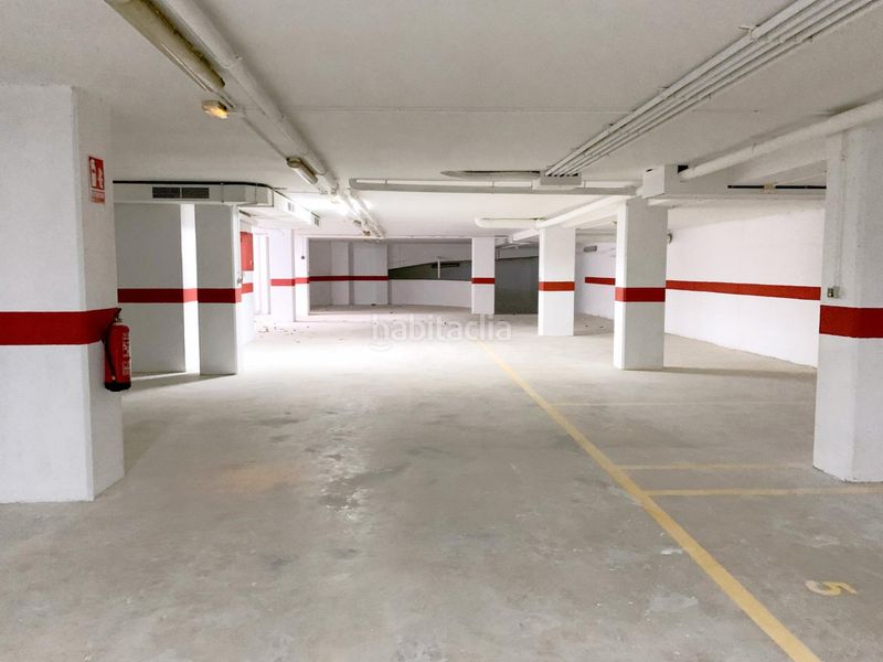 Foto ac02b073-ddfb-425d-8c60-485662af47ae. Aparcament cotxe a Centro Comercial - Capsades - Hospital Vinaròs