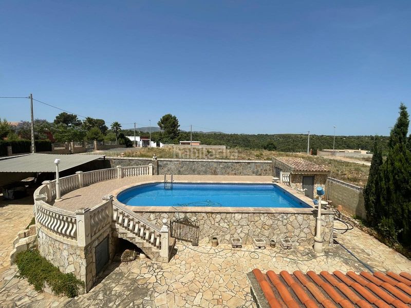 Foto 4830a130-8968-4367-a565-2e00b08f9e15. Lloguer xalet amb aparcament piscina a Catadau