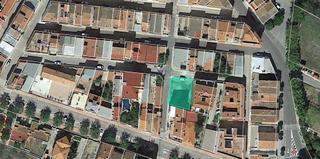 Terreny residencial  C vint-i-vuit de novembre