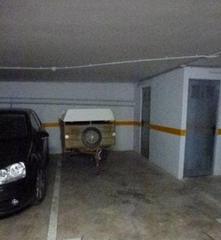 Aparcament cotxe a Enguera