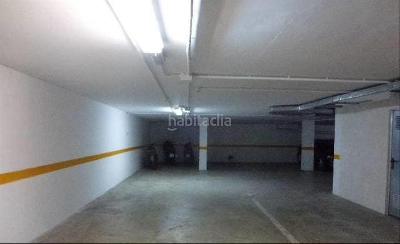 Foto 343bda10-690d-4db9-aa3a-71fe76e3b8f7. Parking coche en Enguera