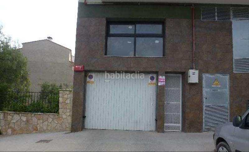 Foto 41babb54-afd1-40b4-90dd-7deed50fa5ab. Parking coche en Enguera