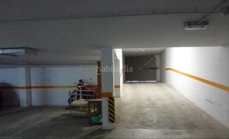 Foto e2e8b387-7c0f-48c7-8f44-3417d1bf7ff8. Aparcament cotxe a Enguera