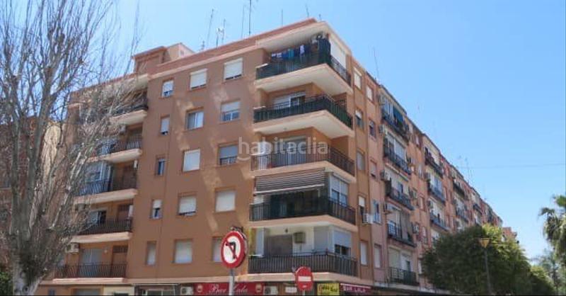 Foto e545c926-7c28-4aa8-b806-50e8fc4a2228. Local comercial en Centro Xirivella