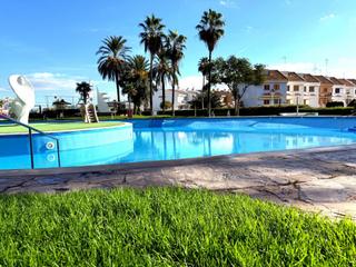 Reihenhaus  Calle carrer gregal. Casa adosada en venta en el puig, valencia
