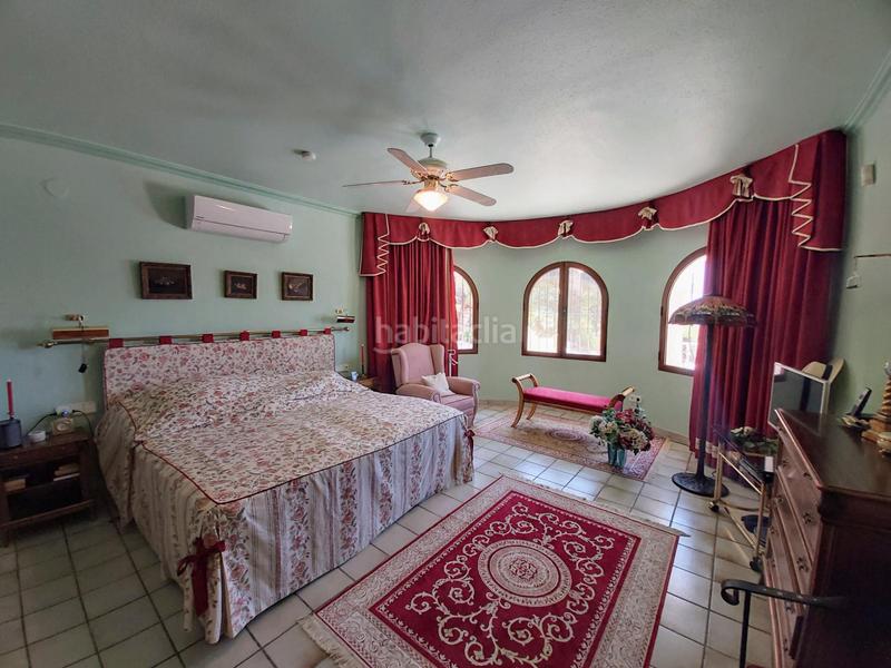 Foto 32da0dbd-4409-4662-9029-d37ab0fe95d5. Chalet with heating parking in Altea la vella Altea