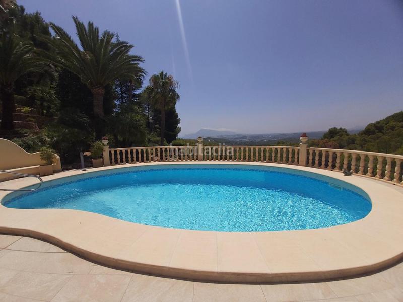 Foto df4d56a5-0e02-4511-8937-429c3297ecbf. Chalet with heating parking in Altea la vella Altea