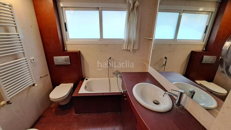 Foto 725460d8-b923-44fe-867e-750a443305bc. Piso en Jaume Roig Valencia