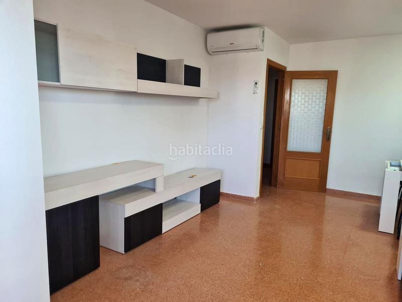 Foto dd438ba4-ca21-4cf4-954e-f331461f9e0d. Apartament amb aparcament a Playa Poniente Benidorm