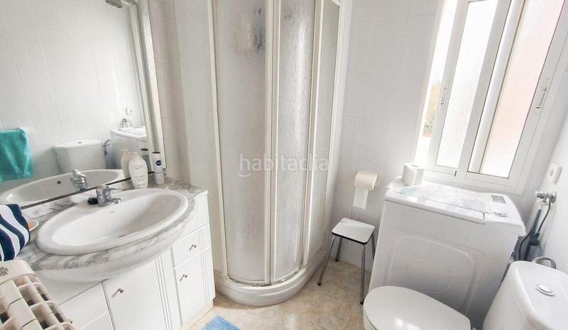 Foto d2e426f1-b1e1-472c-8d82-6dfedda8c8ee. Apartament amb aparcament a Playa Poniente Benidorm