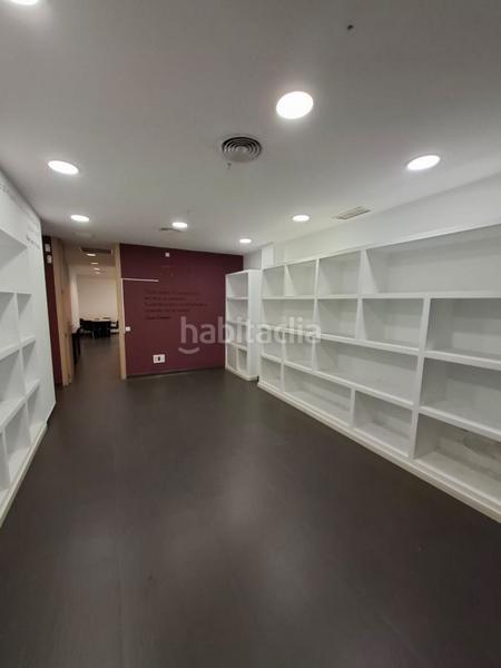 Foto 3caea52c-936c-4b66-97b7-ddeb13bac87c. Local comercial en Russafa Valencia